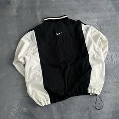 CASACO NIKE LETREIRO R$ 300,00 TAM: M AO G2 Future Clothes, Guys Clothing Styles, Cool Outfits For Men, Vintage Nike, Clothing Brand, Mens Pants, Cool Outfits, Fashion Outfits, Mens Outfits