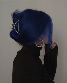 Blue Hair Color Ideas, Midnight Blue Hair, Blue Hair Aesthetic, Filmy Vintage, Blue Hair Color, Dark Blue Hair, Pretty Hair Color, Hair Stylies