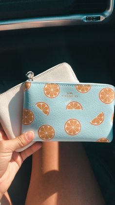 Wristlet Wallet Aesthetic, Aesthetic Wallets For Women, Coach Wallet Aesthetic, Cute Purses Aesthetic, Cute Coach Wallet, Coach Aesthetic