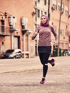 Running Magazine, Estilo Hijab, Sportswear Outfits, Running Wear, Style Hijab, Sporty Outfits, Running Clothes