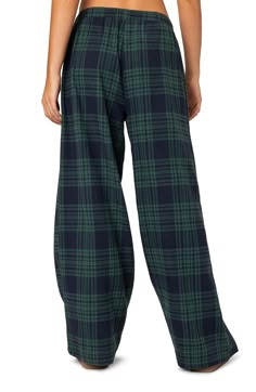 Feel the comfort of these cozy cotton-blend sweatpants updated with wide legs and finished in a laid-back plaid. Elastic/drawstring waist Front slant pockets 50% cotton, 50% polyester Machine wash, dry flat Imported Cute Pajama Pants Aesthetic, Slytherin Script, Mass Gifts, Kate Outfits, Green Pajama Pants, Plaid Wide Leg Pants, Green Plaid Pants, Flannel Pj Pants, Checked Pants