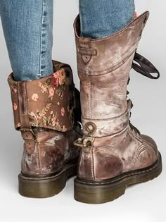 Vintage Lace-up Boots For Spring, Vintage Spring Boots With Round Toe, Vintage Round Toe Boots For Spring, Vintage Flat Heel Boots For Spring, Vintage Ankle Lace-up Boots For Spring, Vintage Lace-up Ankle Boots For Spring, Vintage Spring Lace-up Ankle Boots, Bohemian Mid-calf Boots With Round Toe For Fall, Vintage High-top Boots For Spring