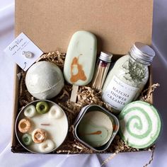 The perfect gift for any matcha lover in your life! Pamper a loved one with our new Matcha Spa Gift Set. Our Personalized and handcrafted boxes make for the best gifts all year round. Perfect for any occasion, whether for a coworker, sibling, teacher, best friend, or yourself! Our new collection of gift boxes is crafted with love and care, featuring a thoughtful selection of products made only to put a smile on anyone's face. Each package is individually handmade with the most attention to detai Best Friend Care Package, Friend Care Package, Gift Box Best Friend, Hygge Gift Basket, Summer Gift Baskets, Matcha Lover, Gift Baskets For Him, Hygge Gifts, Holiday Gifts For Men