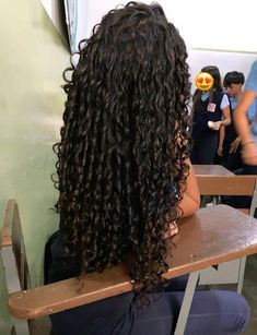 Long 3a Hair, Curly Hair From The Back, Super Long Curly Hair, Douyin Hairstyles, Coiled Hair, Curly Long Hair, Long Natural Curly Hair, Curly Hair Long