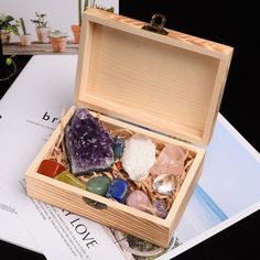 11 Pcs Healing Crystal Wooden Box Set Size : 160*110*60mm，about 600g This amazing energy packed box is a perfect gift. Set Includes: Amethyst Cluster Clear Quartz Cluster 7 Chakra Tumbled Stones Raw Rose Quartz Stone Seven Chakra Pendulum Funny Engineering, Big Gift Boxes, Chakra Pendulum, Engineering Quotes, Crystal Healer, Crystal Box, Raw Rose Quartz, Crystal Healing Stones, Wooden Gift Boxes