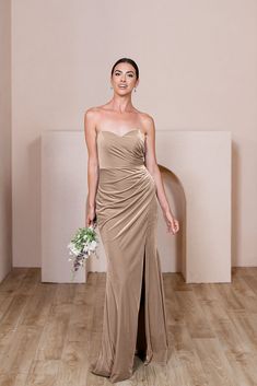 Model: Lindsey; Size: 4 Wedding Parties Colors, Polished Style, Bridesmaid Dress Colors, Colorful Party, Day To Night, To Night, Fitted Silhouette, Color Swatches, Bra Cups