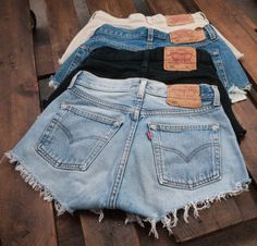 GRADE-A-LEVIS-VINTAGE-501-WOMENS-HIGH-WAISTED-DENIM-SHORTS-SIZE-6-8-10-12-14 Reading Outfits, Ootd Flatlay, Trendy Beachwear, Denim Shorts Style, Vintage 501, Levis Denim Shorts, High Waisted Jean, High Waisted Denim Shorts, Cute Country Outfits