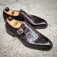 <p>Shoes+Detail</p> ++++++++++ ++++++++++++++++++++<p><strong>Upper:</strong>+High+Quality<span+style="color+:#539B00"<p>+Real+Leather+(+Crocodile+Texture+)<p> ++++++++++++++++++++++++++++++++++++++++++++++++++++++++++++++++++++++++<p><strong>Inner:</strong>+Soft+Leather+</p> ++++++++++++++++... Crocodile Leather Shoes, Mens Dress Hats, Crocodile Texture, Quality Leather Boots, Spring Summer Autumn Winter, Custom Design Shoes, Blue Suede Shoes, Formal Shoes For Men, Loafers Shoes