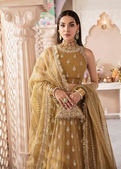 Olive Green Lehenga, Kundan Kada, Dupatta Dress, Green Lehenga Choli, Dress For Bride, Wedding Lehenga Designs, Indian Bride Outfits, Green Lehenga, Pakistani Fashion Party Wear