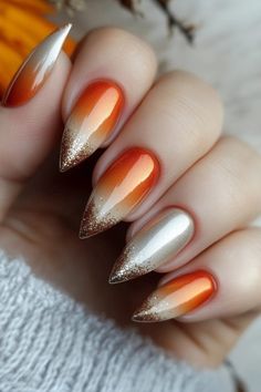 17 Jaw-Dropping Fall Chrome Nails for Your Next Mani Fall Season Nails Orange, October Ombre Nails, Halloween Nails Chrome, Nail Art Purple, Chrome Nail Designs, Purple Chrome