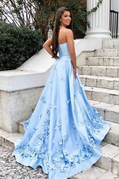 Blue Long Prom Dresses, Prom Dress Two Piece, Sky Blue Prom Dress, Flower Prom Dress, Floral Evening Dresses, Prom Dress Black, Light Blue Prom Dress, Trendy Prom Dresses, Strapless Prom Dresses