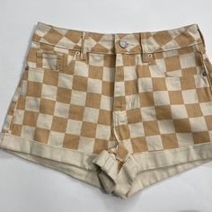 Nwt Pacsun Rolled Hem Mom Shorts Size 25 Gold / Tan / Yellow Checkered Please See Photos For Measurements Trendy Cream Shorts For Summer, Cream Cotton Bottoms For Summer, High Waist Yellow Shorts For Beach, Trendy Beige Shorts For Beach Season, Trendy Cream Bottoms For Summer, Brown Cotton Shorts For Summer, Trendy Cream Summer Bottoms, Trendy Cream Cotton Shorts, Cream Cotton Bottoms For Beach Season