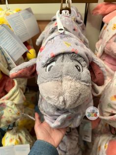 Provide your child with a cozy companion with this Eeyore plush toy, one of Winnie the Pooh's closest friends. The soft touch construction and blanket wrap make this toy an ideal source of comfort and fun. This is a must-have for all Disney fans. Disney Core, Eeyore Plush, Piglet Eeyore, Disney Babies, Cute Winnie The Pooh, Story Ig, Disney Plush, Knitted Animals, Blanket Wrap