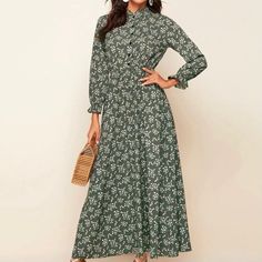 Long, Dark Green Floral, Casual Dress! Item Is Unused And In New Condition. Floral Casual Dress, Emerald Green Velvet Dress, Green Long Sleeve Dress, Dresses Shein, Green Velvet Dress, Red Velvet Dress, Dress Item, Lantern Sleeve Dress, Shein Dress