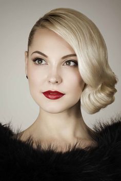 1920 Hairstyles For Long Hair, Great Gatsby Makeup, 1920 Hairstyles, 1920s Long Hair, Gatsby Makeup, Great Gatsby Hairstyles, Gatsby Party Outfit, 20s Hair, Prom Hair Styles