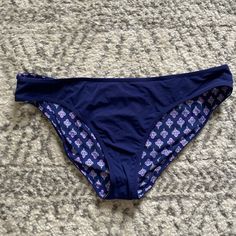 Measurements Are Approximate. Stock Photos For Reference Only. Lighting May Affect Color Of Actual Item. Patterns Will Vary From Item To Item. All Sales Are Final. Retail $ ;; No Size Tag ;; L1k1y1 Navy Stretch Swimwear With Lined Body, Navy Stretch Lined Swimwear, Blue Lined Swimwear, Lined Blue Swimwear, Blue Lined Swimwear For Swimming, Blue Stretch Lined Swimwear, Swim Suit Bottoms, Vera Bradley, Womens Swim