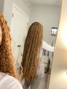 passion twists with curls Gold Passion Twists, Passion Twists Without Curls, Passion Twists Mid Back, Honey Blonde Twist, Passion Twists Hairstyle With Curls, Passion Twists With Curls And Color, Blond Passion Twists