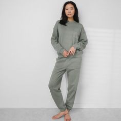 Sweats have officially evolved (consider it natural selection). An innovative blend of breathable cotton and Washable Silk, this isn’t your average sweatsuit. We designed our Silksweats™ to be effortlessly oversized, giving you equal parts style and comfort. An interior of luxuriously cozy sherpa back, it’s 100% reversible for a two-in-one look. Match it with the Silksweats™ Reversible Jogger for a complete ‘fit. Oversized Athleisure Sweatshirt For Relaxation, Relaxed Fit Athleisure Sweatshirt With Pockets, Comfy Relaxed Fit Sweatshirt For Relaxation, Oversized Solid Activewear For Loungewear, Oversized Activewear For Loungewear, Cozy Relaxed Fit Activewear For Lounging, Oversized Crew Neck Sweatshirt For Relaxation, Relaxed Fit Athleisure Sweatshirt For Relaxation, Athleisure Relaxed Fit Sweatshirt For Relaxation