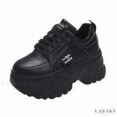 Lasaky - Elevated Platform Sneakers with Round Toe for a Delicate Look Sepatu Platform, Chunky Sneakers Women, Chunky Platform Sneakers, Platform Design, Mesh Heels, Legging Jeans, Dad Shoes, Super High Heels, Sneakers Women