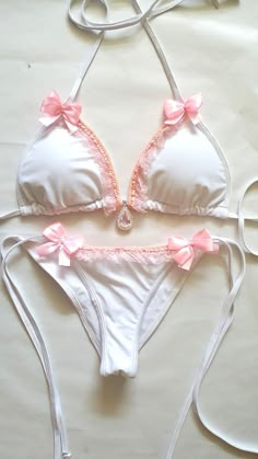 Mode Chanel, White Bikinis, Cute Bras, Cute Lingerie, Cute Bathing Suits, Cute Swimsuits, Cute Bikinis