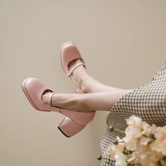 TAVIMART Spring Women's Pumps Genuine Leather Shoes for Women Round Toe Chunky Heel Shoes Super High Heel Mary Janes Sweet Platform Shoes Upper material: Geniune leather Inner material: Microfiber Insole material: Latex Sole material: TPR Color:Black, pink, yellow Heel height: 9cm Size: 34 - 40