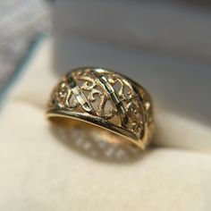 Stunning Ornate Scroll Band Stamped “Beverly Hills Gold 14k” Size 6 3.3g 4.7mm->10mm Great Finger Coverage. Elegant 14k Yellow Gold Filigree Ring, 14k Yellow Gold Filigree Ring, 14k Gold Filigree Ring, Classic 14k Gold Filigree Ring, Gold Filigree Promise Ring Stamped 14k, Gold Filigree Promise Ring In 14k Gold, Gold 14k Filigree Promise Ring, 14k Gold Filigree Promise Ring, Intricate Yellow Gold Promise Ring Jewelry