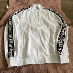 Guess Sweatshirt Brand New White Tops With Logo For Fall, White Tops With Logo Detail For Fall, Guess Jacket Women Puffer, Guess Sweater, Guess Necklace, Guess Sweatshirt, Crop Sweatshirt Hoodie, Embellished Hoodie, Dress Logo