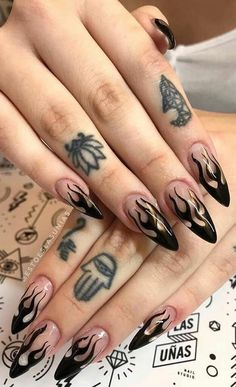 Acrylic Nails Design, Nails Design Ideas, Unghie Nail Art, Halloween Cake, Makijaż Smokey Eye, Almond Acrylic Nails, Halloween Nail Designs, Acrylic Nail Art, Acrylic Nails Coffin