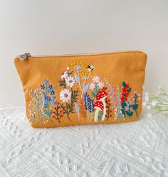 Embroidered Cosmetic Bag Pouch For Daily Use, Embroidered Cosmetic Pouch For Daily Use, Purse Embroidery, Handmade Makeup Bag, Best Friends Gifts, Handmade Makeup, Embroidery Bags, Friends Gifts