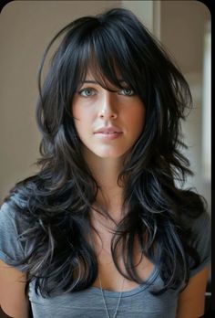 Crown Layers Long Hair, Κούρεμα Bob, Layered Hair With Bangs, Long Shag, Haircuts For Medium Length Hair, Hair Mistakes, Fishtail Braid, Long Layered Haircuts