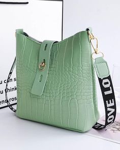 Size: One Size;Style:Casual,ChicType:Shoulder Bag,Crossbody BagMaterial:PUPattern Type:CrocodileOccasion:DailyPackage Include:1*Bag Trendy Crocodile Pattern Shoulder Bag For Shopping, Crossbody Shoulder Bag With Crocodile Pattern For Shopping, Everyday Crocodile Pattern Crossbody Shoulder Bag, Modern Shoulder Bag With Crocodile Pattern, Elegant Crocodile Pattern Crossbody Shoulder Bag, Chic Type, Travel Tote Bag, Beautiful Clothes, Canvas Patterns