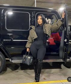 Hood Classy Outfits, Baddie Cold Outfits, Thigh Boots Outfit Black Women, Luxury Fall Outfits, Club Outfits Black Women Fall, Classy Concert Outfit Night, Baddie Black Outfits, Knee High Boots Outfit Black Women, Baddie Boujee Outfits