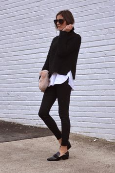 School Attire, Outfit Trends, Looks Black, Winter Trends, Black Turtleneck, Tomboy Fashion