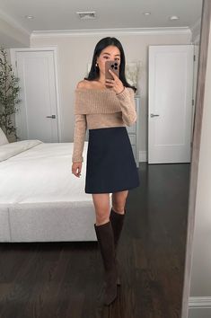 Brown Suede Boots Outfit, Brown Knee High Boots Outfit, Navy Skirt Outfit, Suede Boots Outfit, Blue Skirt Outfits, Knee High Suede Boots, Petite Dresses Casual, Brown Tights