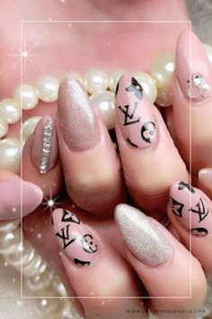 Louis Vuitton Nails