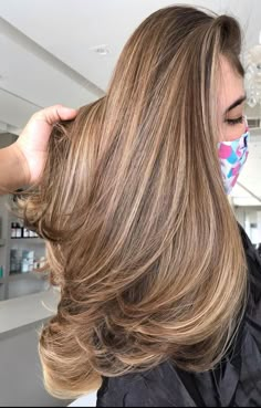 Best Fall Hair Colors, Hair Color Swatches, Intricate Hairstyles, Light Auburn Hair, Honey Hair Color, Brown Hair Looks, Hair Color Caramel, Layered Haircuts For Medium Hair