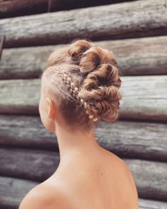 Short Hair Updo With Undercut, Viking Hairstyles Shaved Sides, Updos With Undercut Wedding, Bridal Hair With Undercut, Side Shave Formal Hairstyles, Wedding Hairstyles For Shaved Sides, Shaved Head Wedding Hair