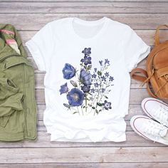 Lady Fashion Short Sleeve Summer Shirt T-shirts Top CZ21837-S Summer Crew Neck T-shirt With Plant Print, Multicolor Crew Neck T-shirt With Plant Print, Blue Crew Neck T-shirt With Plant Print, Blue Plant Print Crew Neck Top, Sleeve Aesthetic, Trendy Summer Fits, Flower Lady, Preppy Women, Womens Fashion Jeans