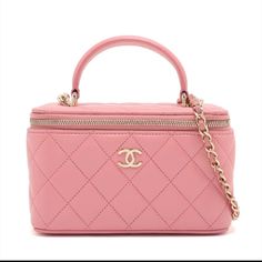 In Pristine Condition (Pre Loved ) Chanel Matelasse Lambskin Chainshoulder Bag Vanity Pink Gold Metal Size(Cm) Height:10 Length:16 Depth:8 Shoulder Height:59 Handle Height:5.5 Size(Inch) Height:3.9inch Length:6.3inch Depth:3.1inch Handle Height:2.2inch Shoulder Height:23.2inch Vanity Pink, Pink Chanel, Chanel Bags, Metal Color, Pink Bag, Pink Gold, Chanel Bag, Pink And Gold, Gold Metal