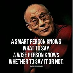 an old man with glasses and a quote on it that says, a smart person knows what to say