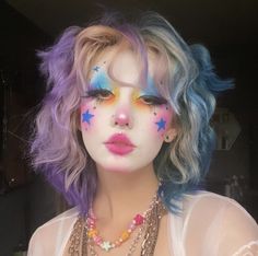 Cute Jester Makeup, Unique Art References, Rave Clown Makeup, Silly Makeup Ideas, Flower Clown Makeup, Funky Clown Makeup, Clowncore Hairstyles, Clown Core Aesthetic Outfits