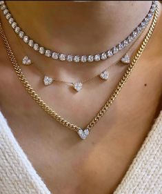 Diamond Layered Necklace, Jewelry Trend 2024, Gold Necklace Diamond, Diamond Charm Necklace, Neck Details, Diamond Necklace Designs, Stacked Necklaces, Luxe Jewelry, Girl Accessories