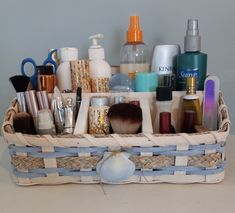 Organize with foundation, blushes, eye shadows, mascaras, make-up brushes in the front, shorter section and in the back put lotions, combs, cleansers, even a hair dryer and more!  OR in a nursery with baby lotions and wipes OR holds a few books and art supplies. Woven with split ash wood, sea grass and poplar. Apartment Hacks Organizing, Baby Lotion, Makeup Organization, Ash Wood, Makeup Brushes, Storage Baskets, Storage And Organization, Storage Organization, Lotion