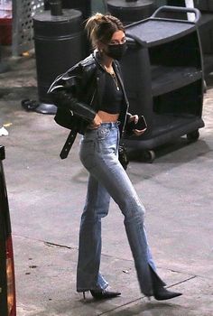 Mode Dope, Stile Kendall Jenner, Jeans Refashion, Trendy Outfits 2020, Adrette Outfits, Justin Hailey, Celebrity Couple, 일본 패션, Pastel Outfit