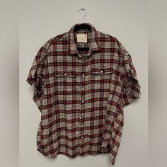 R13 Plaid Oversized Cutoff Shirt Size Xl Brand New With Out Tags. $495 Short Sleeve Brushed Cotton Flannel Shirt Featuring Check Pattern In Tones Of Grey And Red. Spread Collar Button Closure Flap Pockets At Chest Shirttail Hem Raw Edge At Cuffs Supplier Color: Grey Plaid 100% Cotton. Short Sleeve Flannel, Cut Off Shirt, New England Style, England Style, Grey Plaid, Style Clothes, Brushed Cotton, Check Pattern, Cotton Flannel