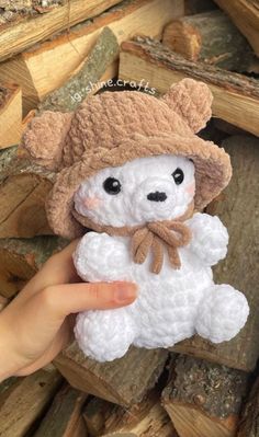 Crochet Cow Easy, Cute Bear Crochet Pattern, Crochet Aesthetic Plushies, Crochet Bear With Clothes, Crotchet Stuff Animals Pattern, Crochet Stuffed Animals Patterns, Things To Crochet With Chunky Yarn, Bear Cute Aesthetic, Crochet Animal Ideas