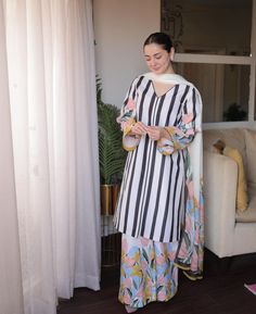 Lulusar Clothing, Hania Aamir, Pakistani Party Wear Dresses, Desi Dress, Arabic Henna, Hania Amir, Lace Dress Design