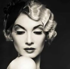 Vintage Hair Tutorial: How to Get Vintage Curls – Curling Diva Flapper Hair, Gatsby Hair, Vintage Updo, Finger Wave Hair, 1920s Hair, Vintage Waves, Finger Waves, Look Retro