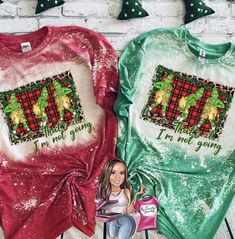 Vinyl Shirt Ideas, Htv Shirts, Grinch T Shirt, Grinch Shirt, Grinch Shirts, Holiday Outfit Ideas, Custom Made T Shirts, Distressed Sweatshirt, Christmas Clothing