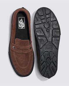 Style 53 Shoe Vans Loafers, Leather School Shoes, Loafer Shoe, 5 Girls, Loafer Style, Funky Shoes, Vans Logo, Guys Clothing Styles, Brown Loafers